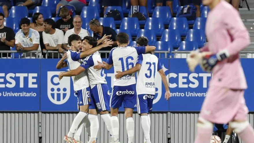 El Real Zaragoza exhibe su pegada y vence al Bilbao Athletic